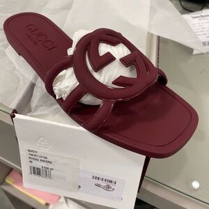 Gucci Women's GG Palma Burgundy Sandals - sizes 10 - brand new in box